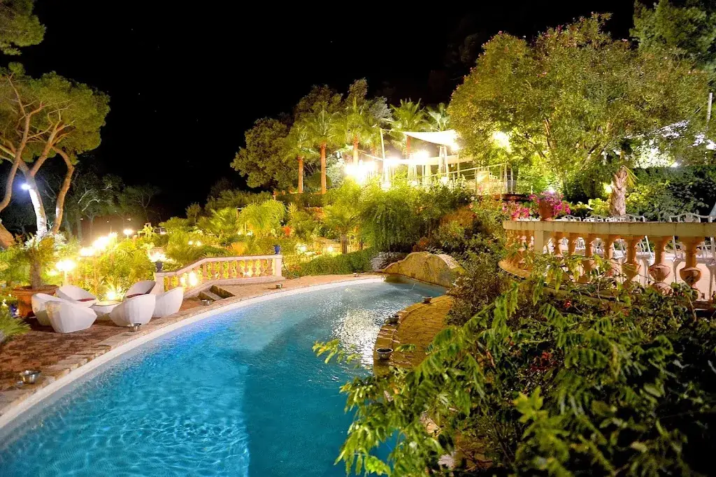 Les Pins Penchés - Restaurant gastronomique, Mariage et réception restaurant in Toulon