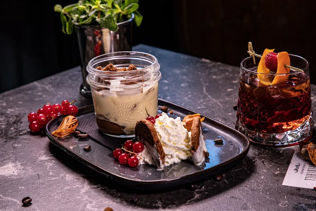 Churchill_Toulon_slider_image_3