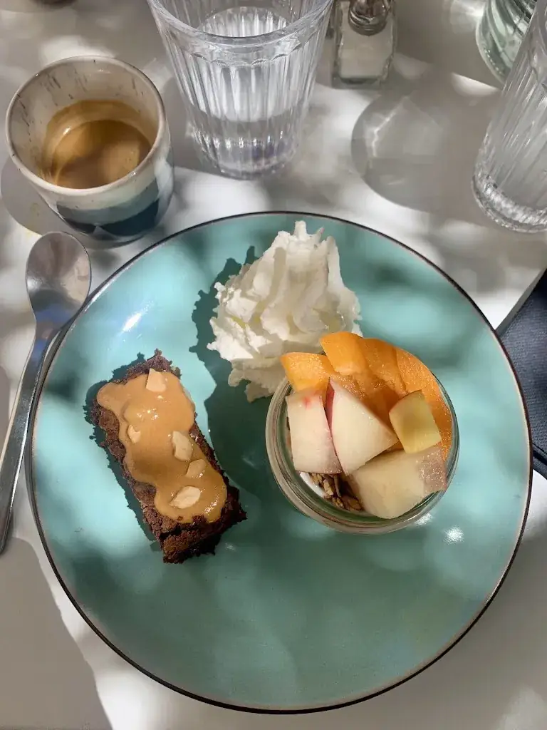 sylvain meynier_Ma Nine_Toulon_review