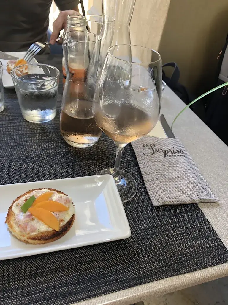 Rob Villacres _La Surprise Toulon_Toulon_review