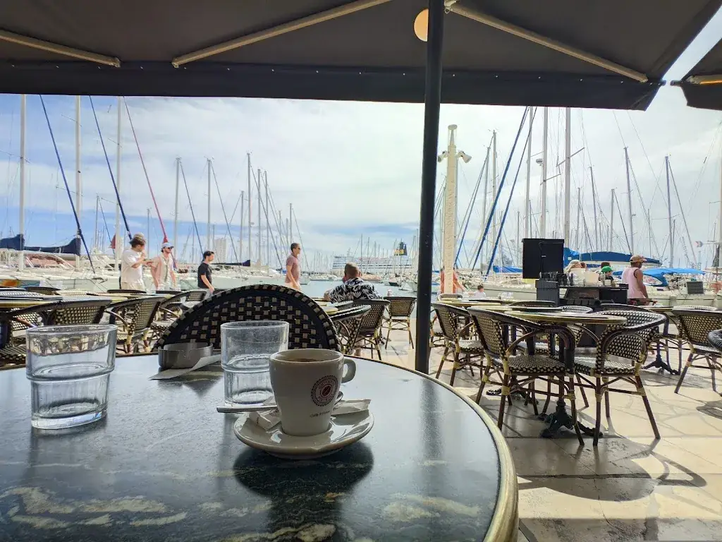 Michal Vitáloš_Brasserie La Réale - Brasserie, glacier et crêperie à toulon_Toulon_review