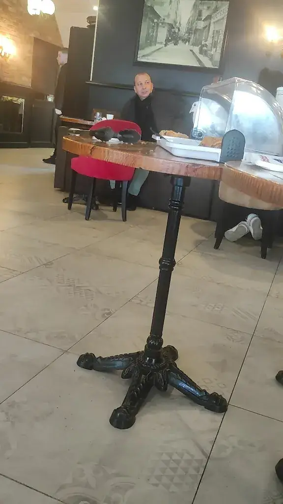 Eoghan O'Brien_Brasserie La Réale - Brasserie, glacier et crêperie à toulon_Toulon_review