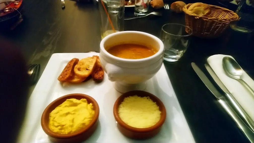 U Sabin _Les Régates_Toulon_review