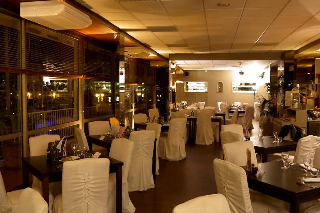 Les Régates Restaurant in Toulon