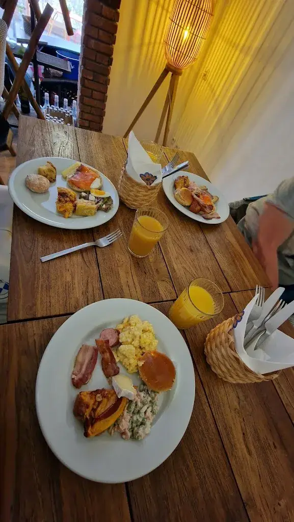 Angie_HANAWA_Toulon_review