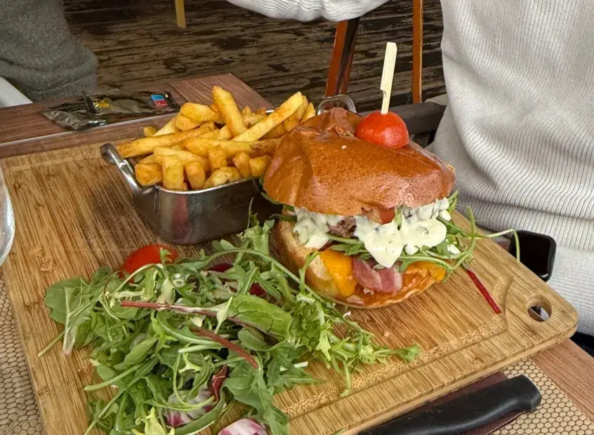 Tony Ebinger_L'Anse Des Pins_Toulon_review