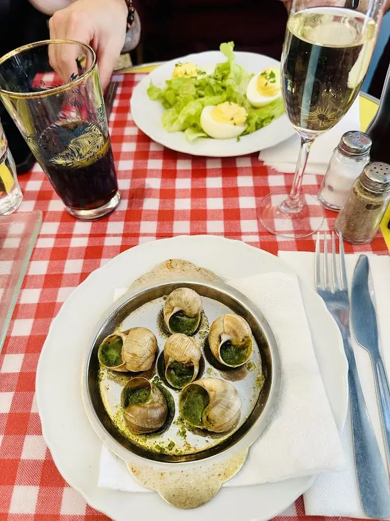 Artur Łachinowicz_L'Entracte (Bouillon)_Toulon_review