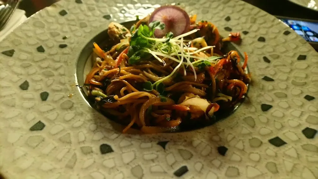 Sarbu Adina_Bois Doré_Valbonne_review