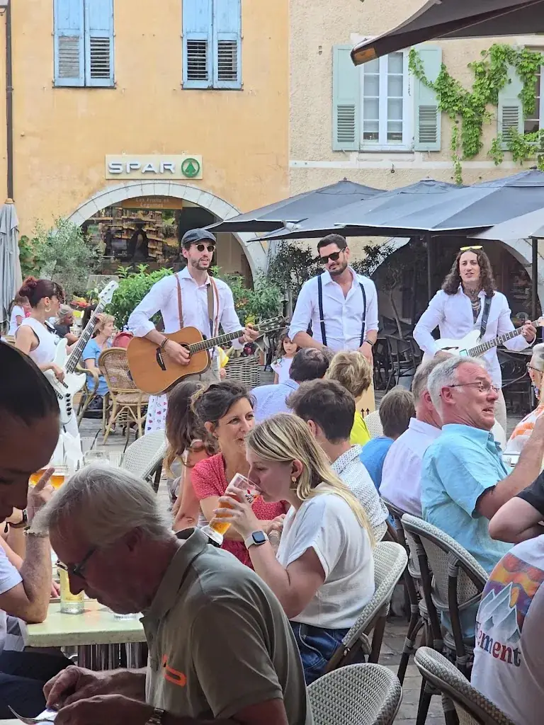 Café des Arcades_Valbonne_slider_image_2