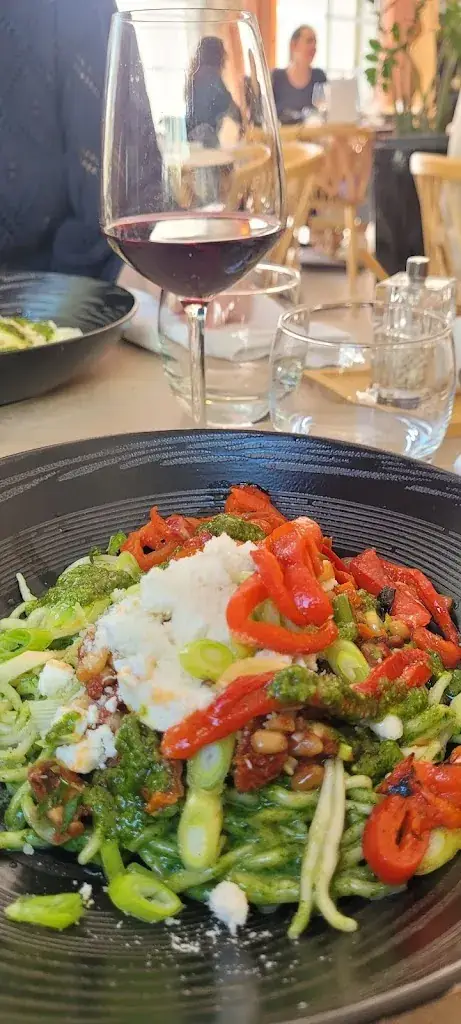 Laetitia Meriot_Le Servan_Valbonne_review