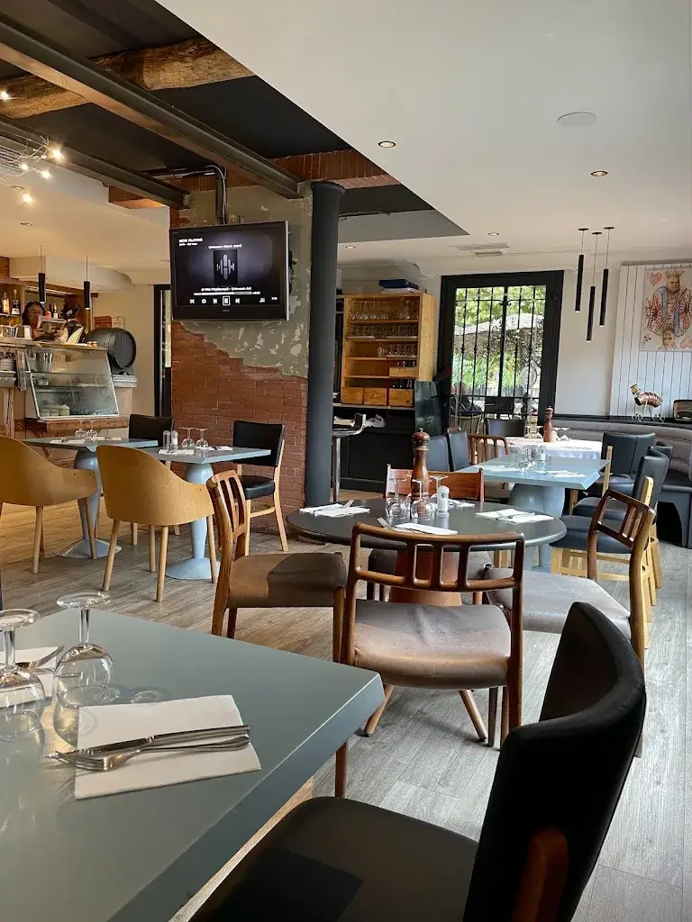 Pimcha T _Café Latin_Valbonne_review