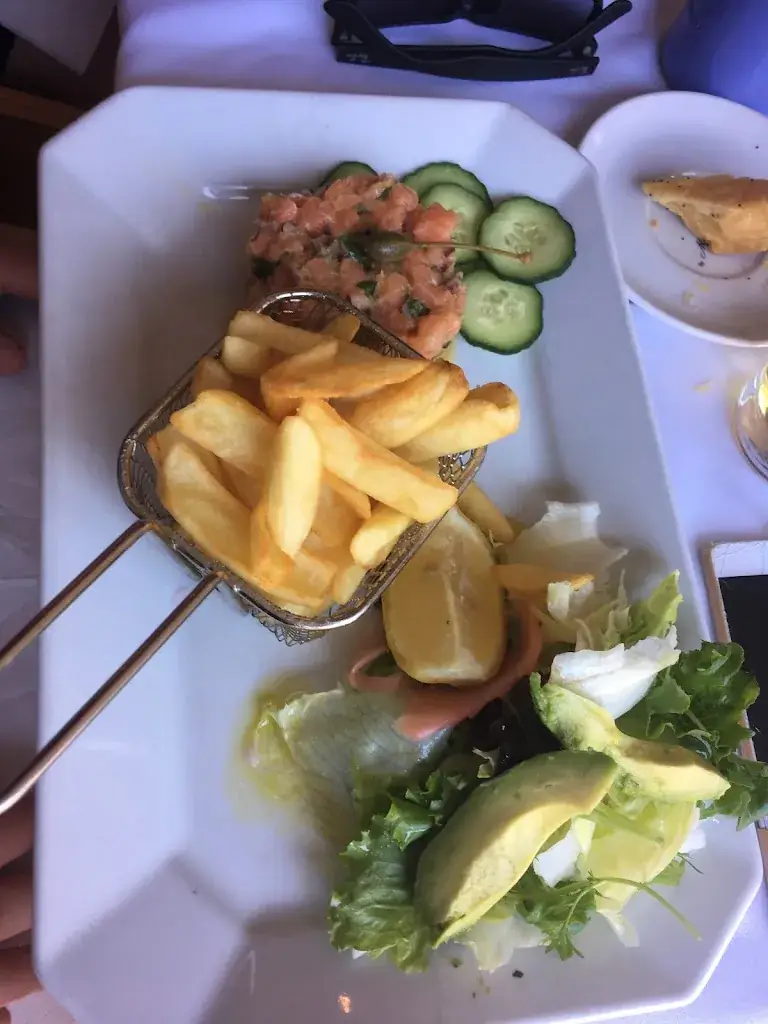 Marni Abigail_Café Latin_Valbonne_review