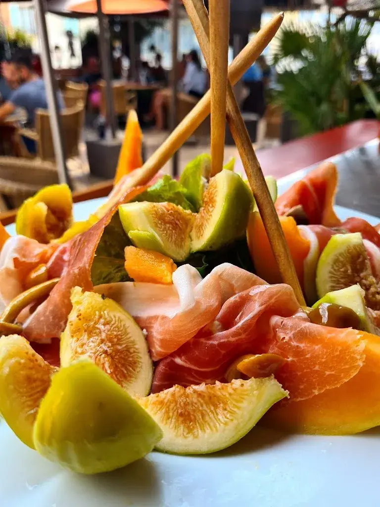 Café Latin_Valbonne_slider_image_2