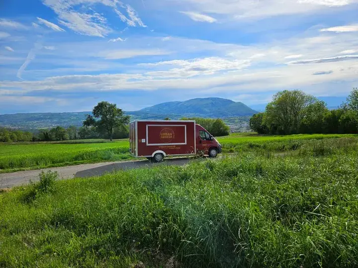 Urban Smoker - local & delicate street food _Reignier-Ésery_slider_image_2