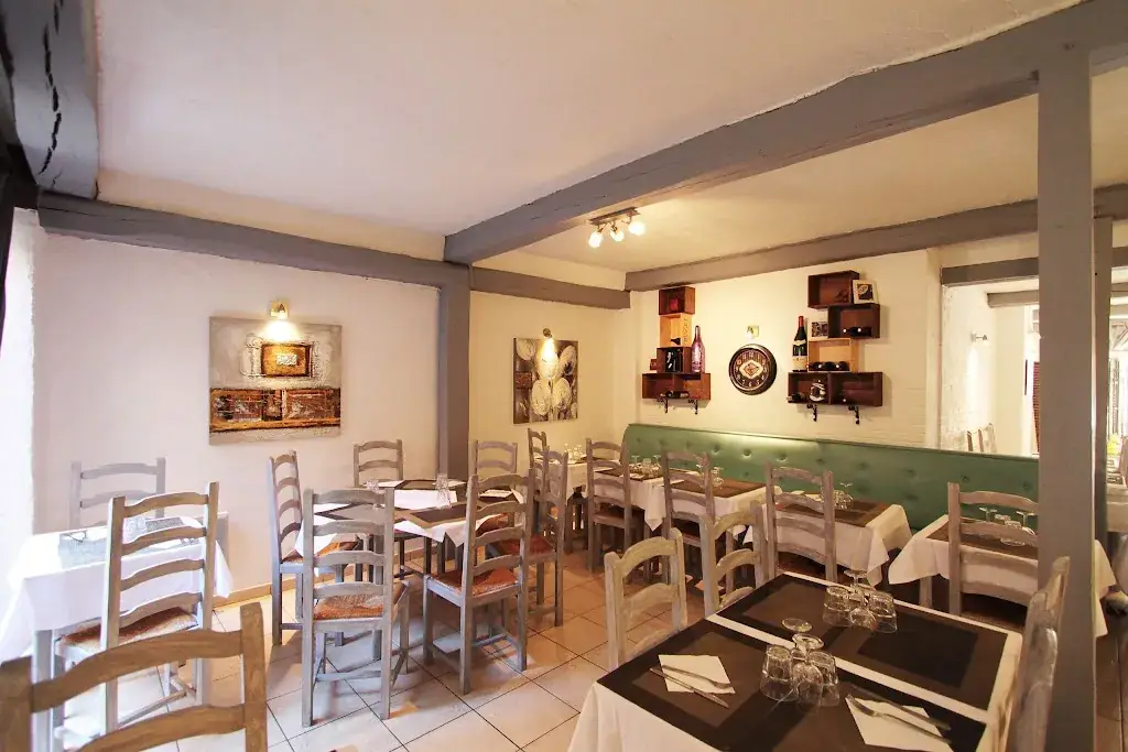 Les Amouriers restaurant in Valbonne
