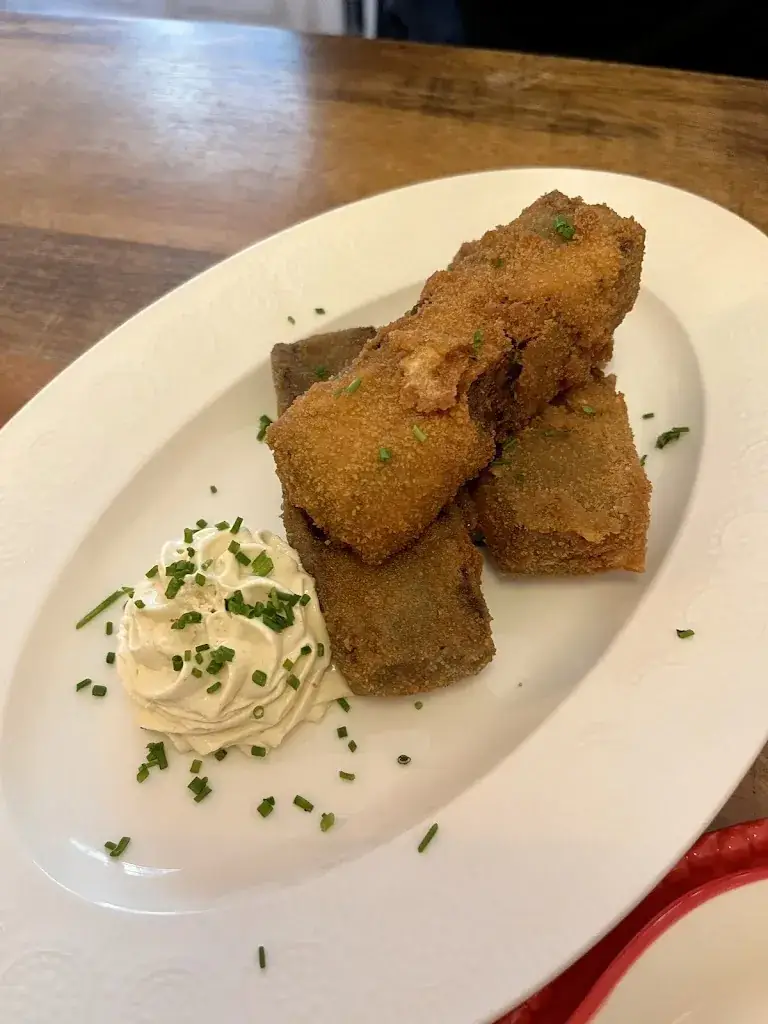 Léa DLN_La Franchouillarde_Valbonne_review