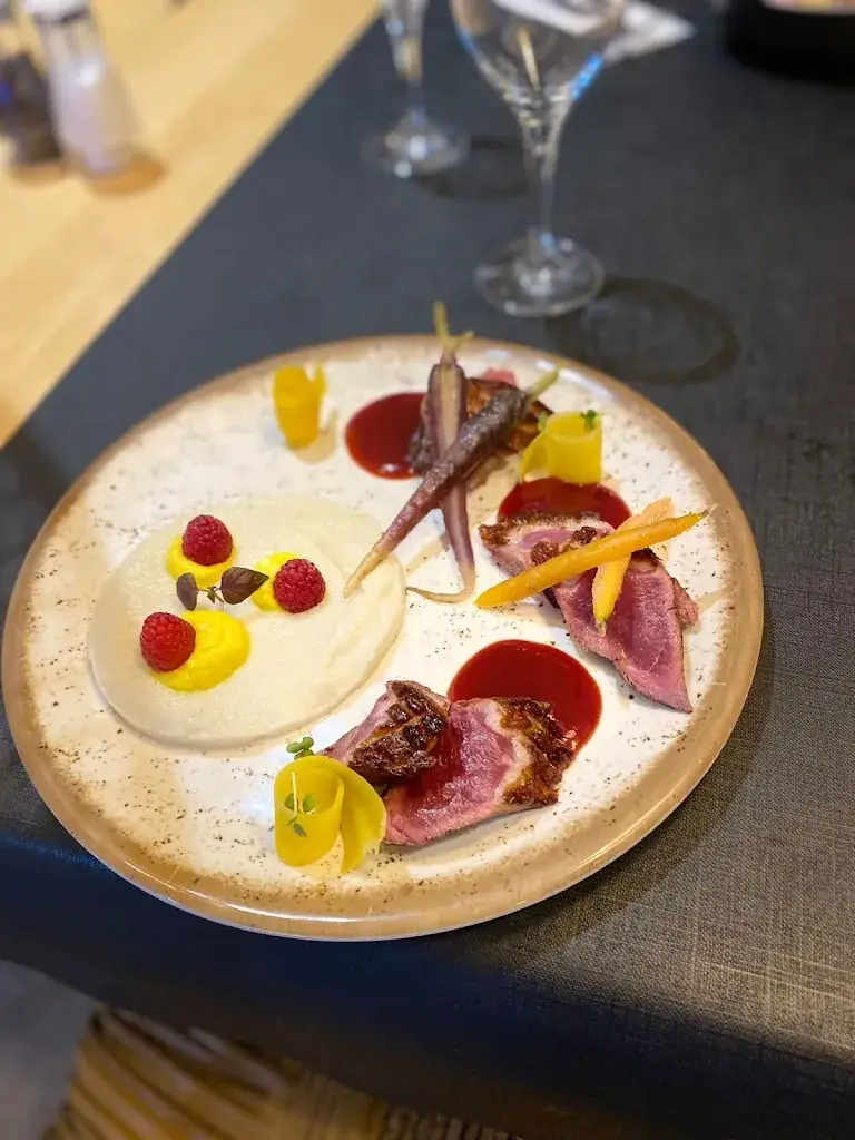 HillSide Bar Lounge & Resto_Valbonne_slider_image_2