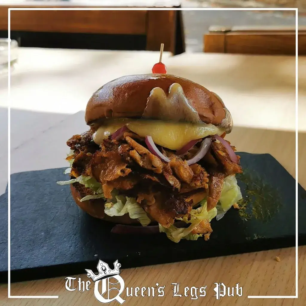 The Queen's Legs Pub_Valbonne_slider_image_3