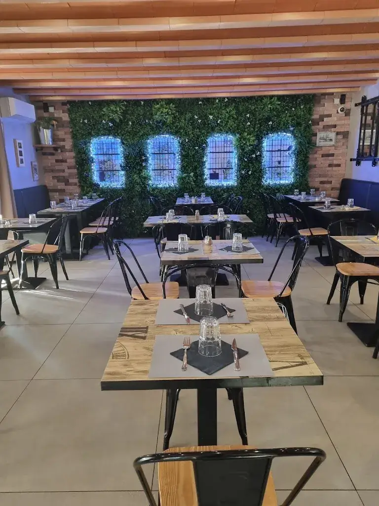 Barthélémy Macquet_Brasserie Le Petit Saint Jean_Valréas_review