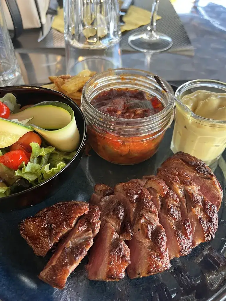 Tom_Brasserie Le Petit Saint Jean_Valréas_review