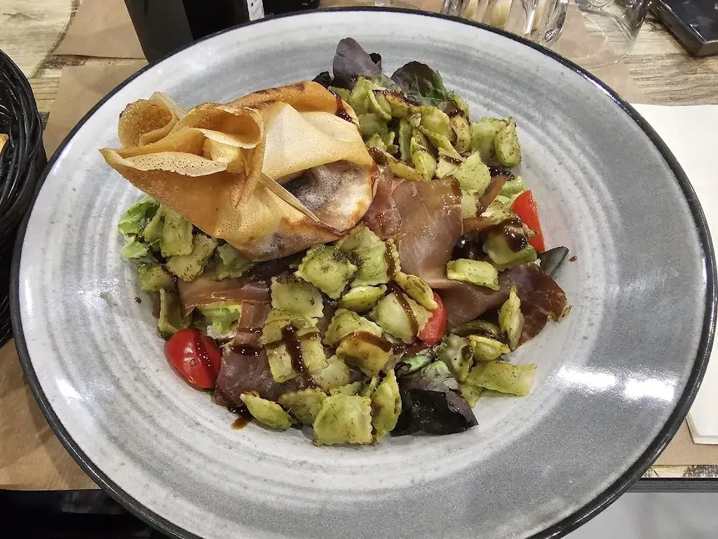 Brasserie Le Petit Saint Jean_Valréas_slider_image_3