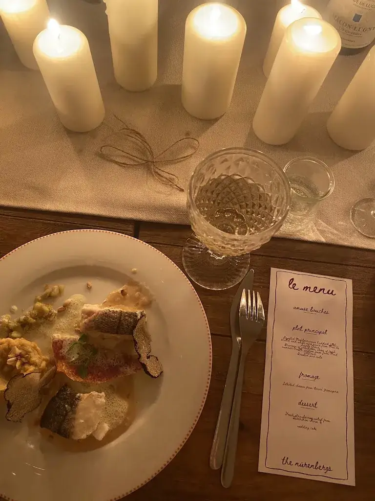 Esther Nürenberg_Café de la Paix_Valréas_review