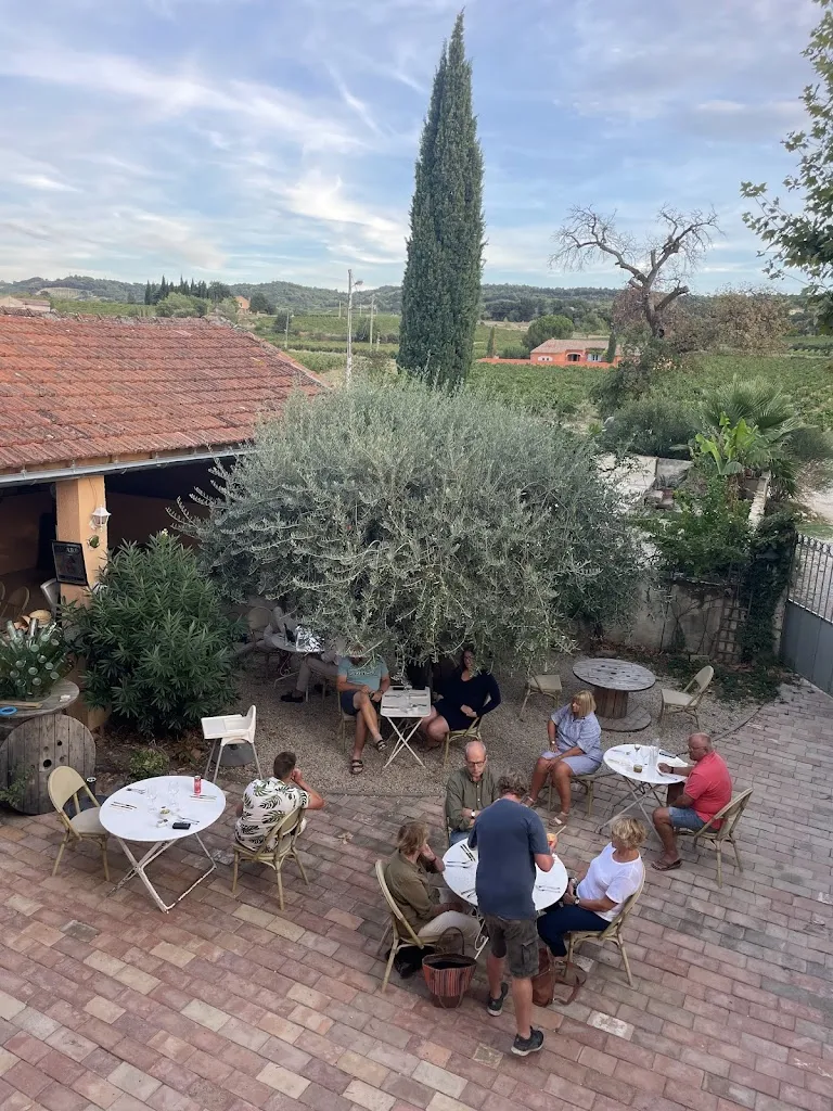 Dries Henau_Maison d'Anvers_Valréas_review