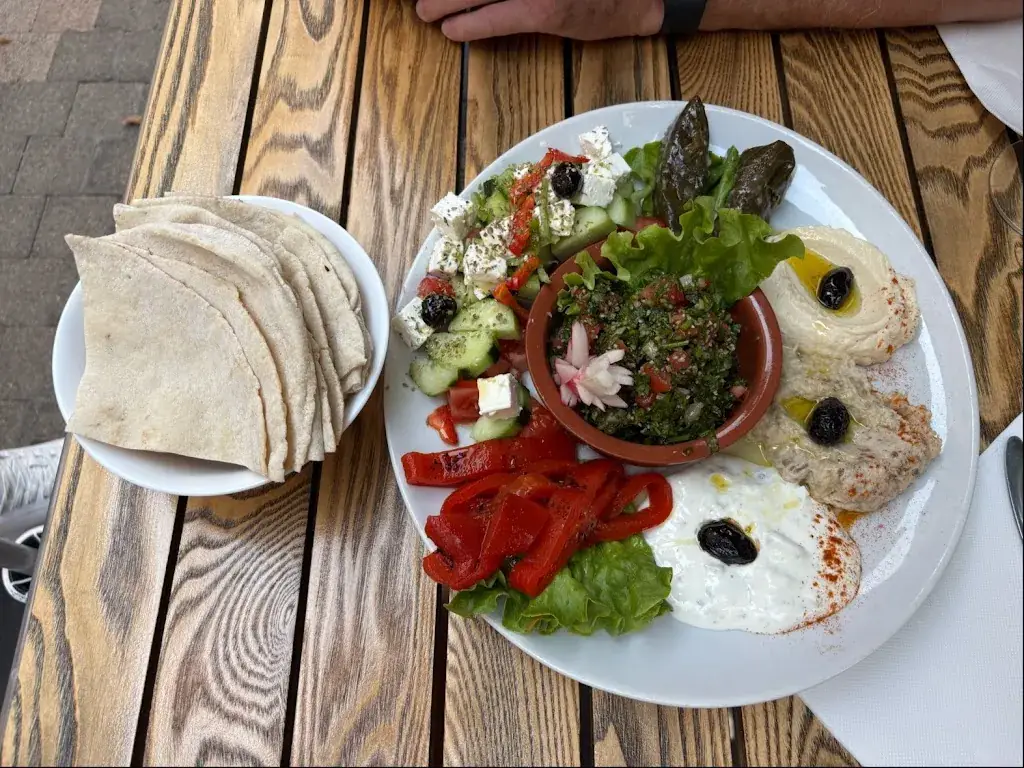 Chez Vartan_Valréas_slider_image_2