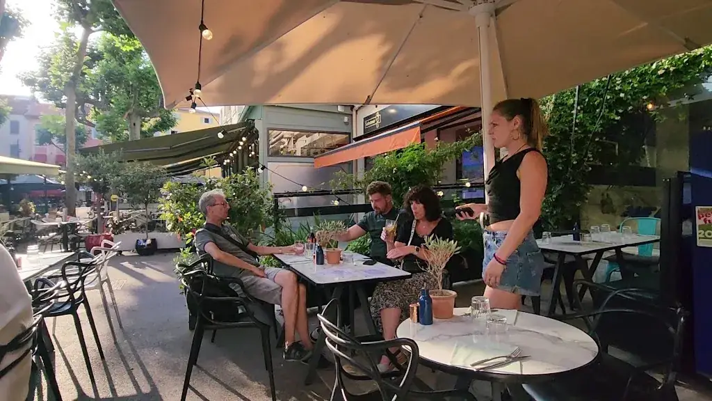 Ann-Marie_Neosud_Vence_review