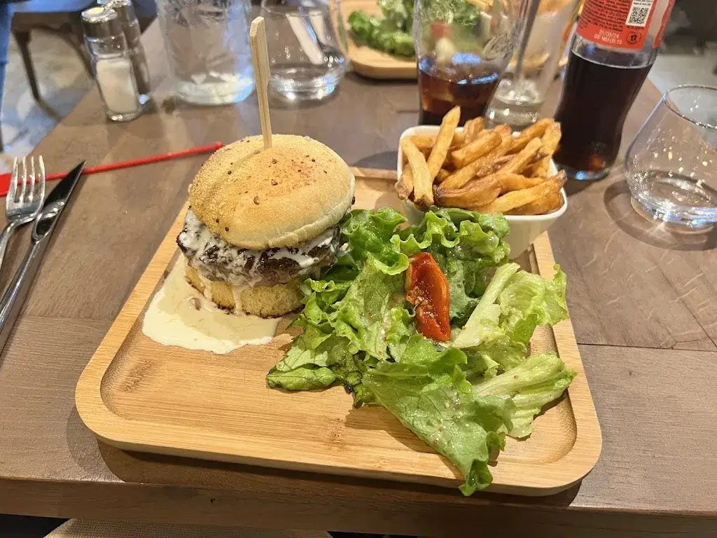 Comptoir de la Bascule_Pusignan_slider_image_3