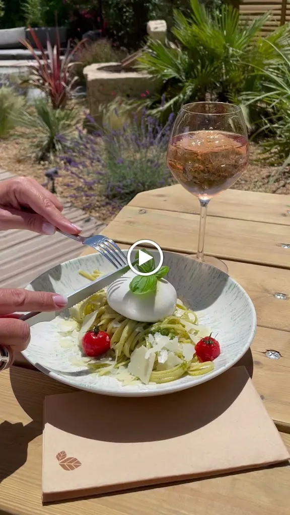 La Guinguette Velleronnaise_Velleron_slider_image_2