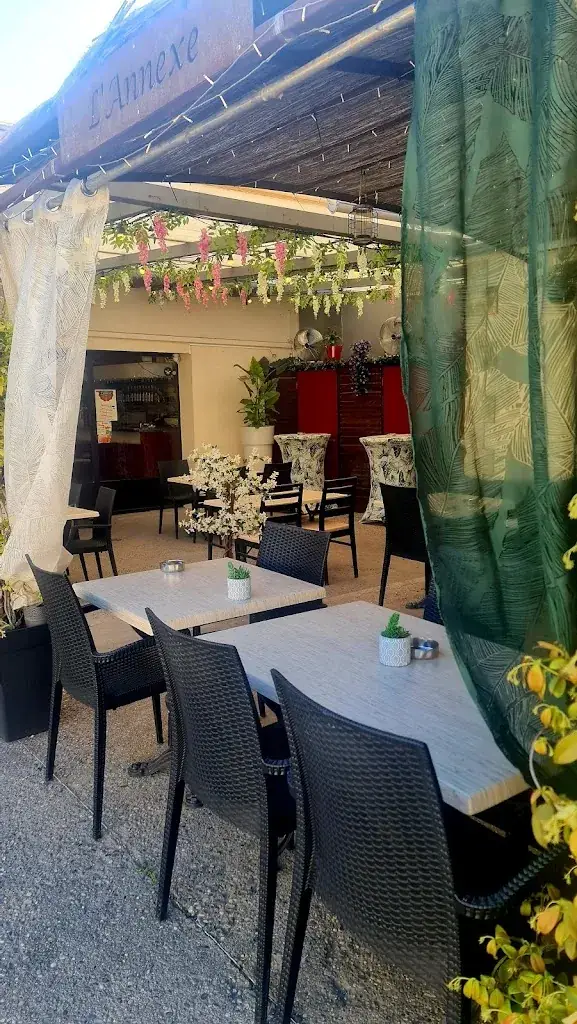 L’Annexe restaurante en Velleron