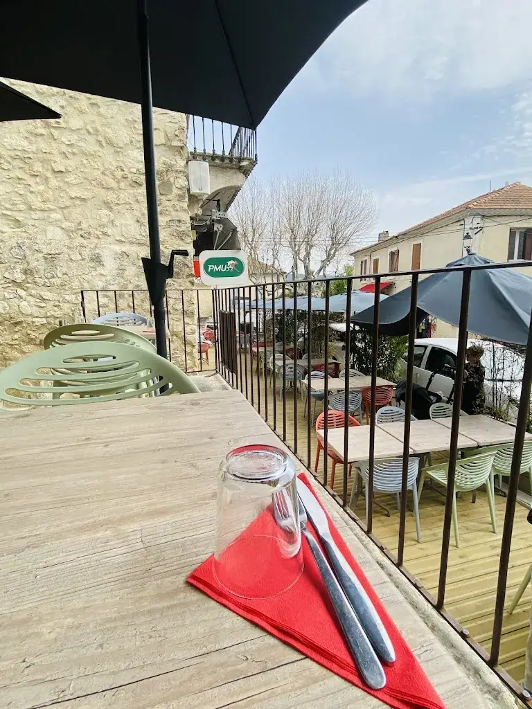 M. P GJ_RESTAURANT-BAR Le CASINO_Velleron_review