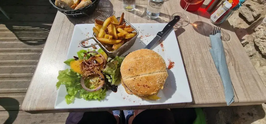 RESTAURANT-BAR Le CASINO_Velleron_slider_image_2