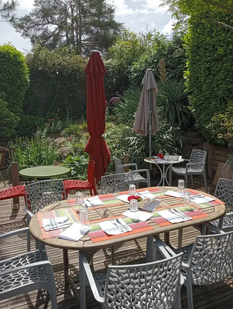 Le Goût des Hôtes_Pusignan_slider_image_3