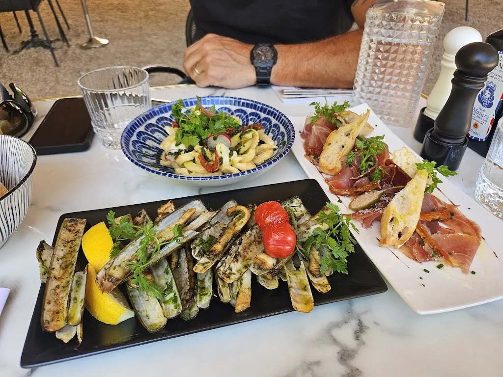 La Table de Rina_Ventabren_slider_image_2