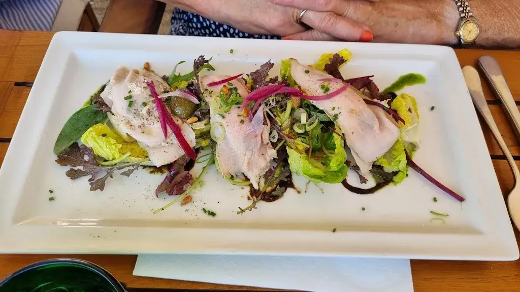 René Kolpa_La cabane_Juan_review