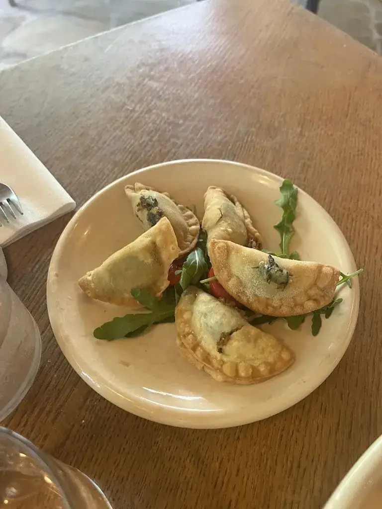 Célia Sattamino_Le Petit Patio_Vallauris_review