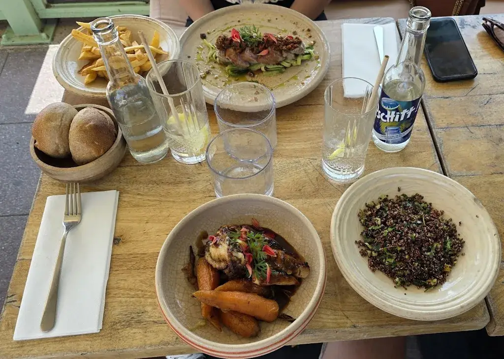 Márk Fürge_Le Petit Patio_Vallauris_review