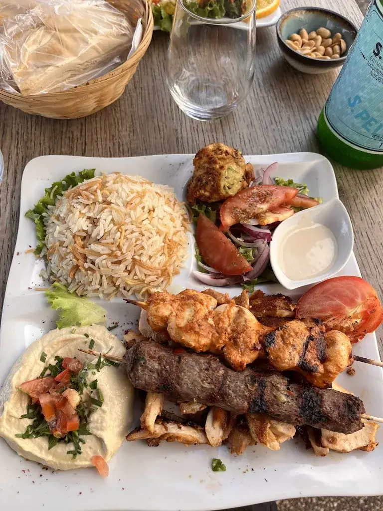 Gabriel Mihai_La Cigale du Golfe_Vallauris_review