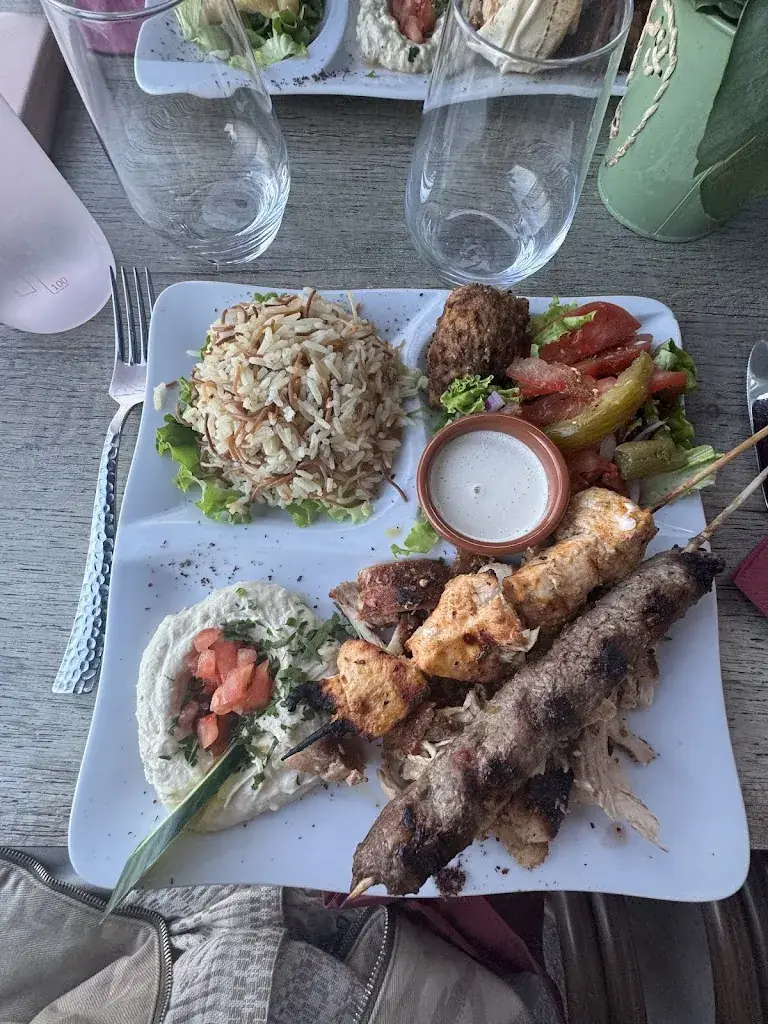 Amine Awad_La Cigale du Golfe_Vallauris_review