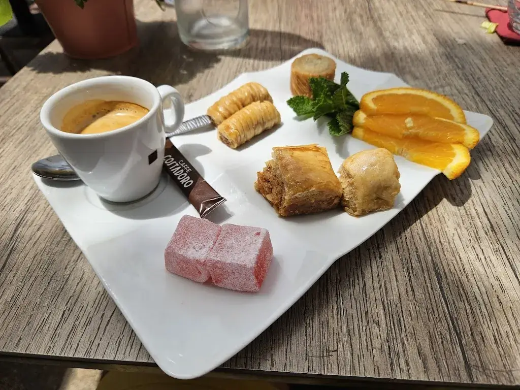 Roger Calixto_La Cigale du Golfe_Vallauris_review