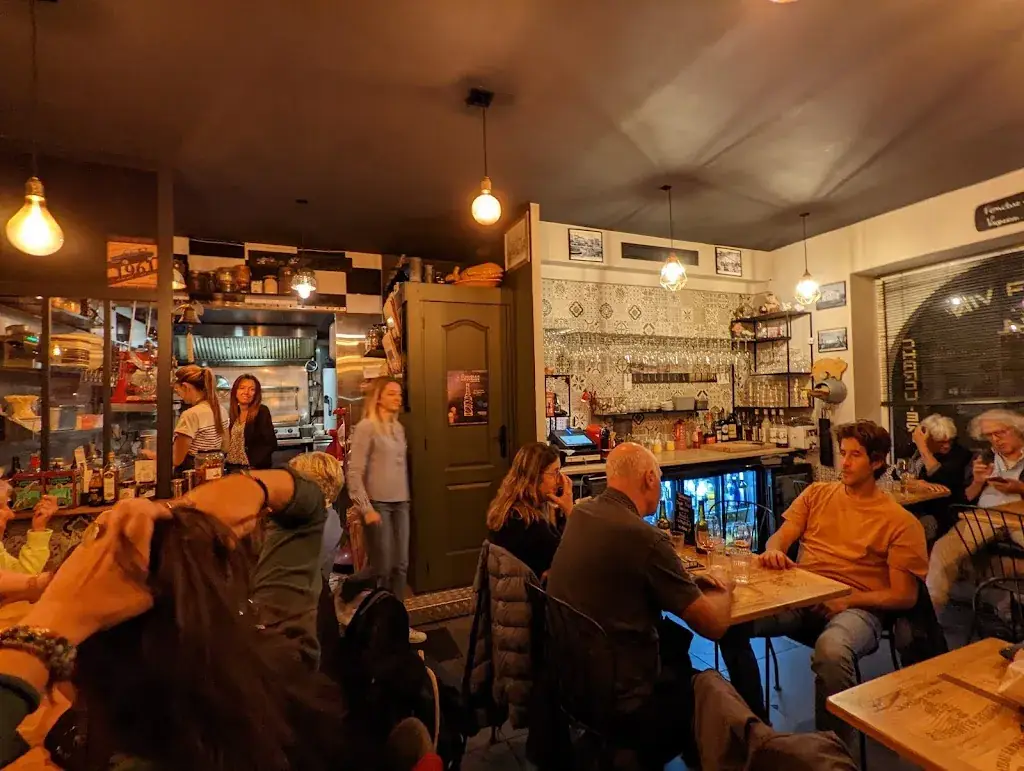 Philip Bain_Le 61_Vallauris_review