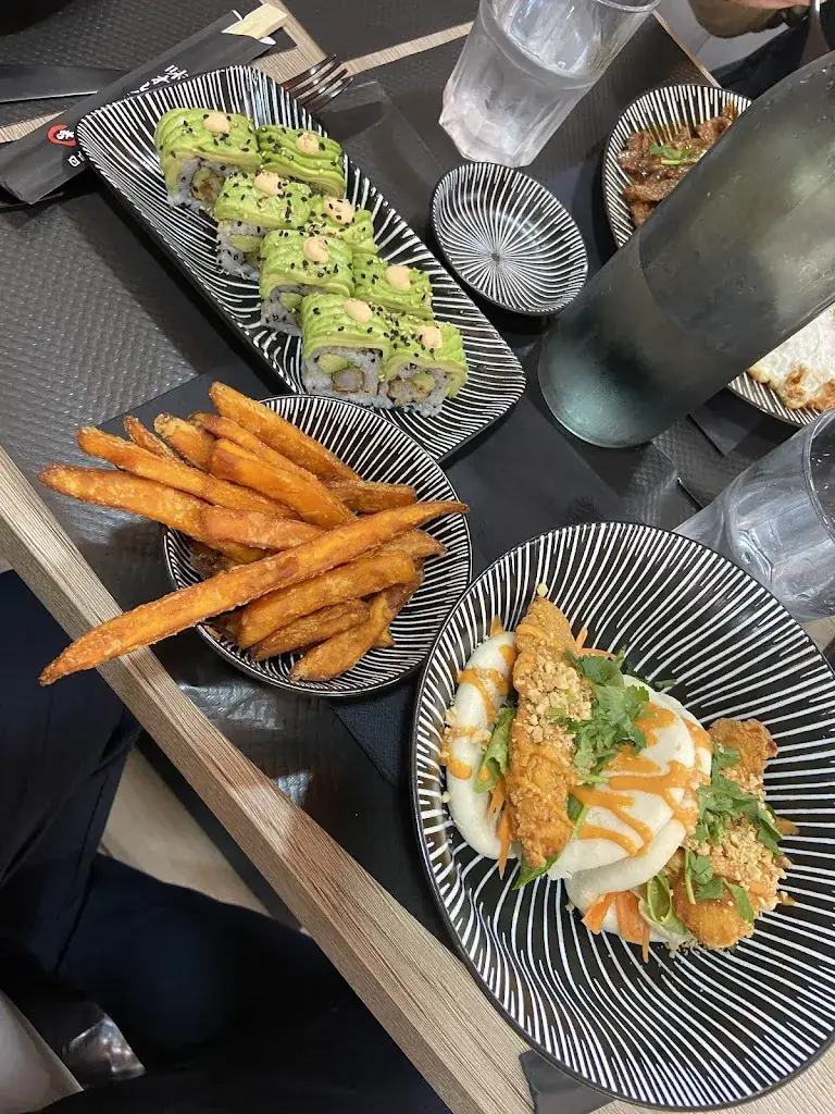 WOK SUSHI PUSIGNAN_Pusignan_slider_image_2