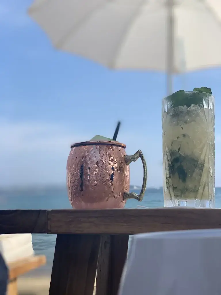 Lorian Smith_Monsieur Pablo_Vallauris_review