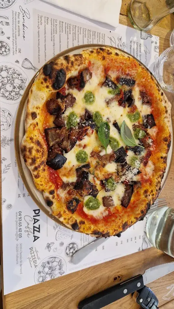 Mike Tessari_Piazza Caffe_Vallauris_review