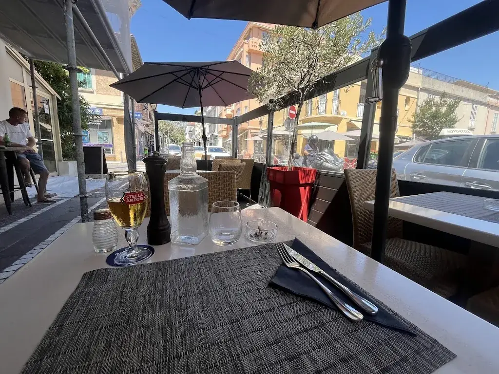 L’idéal Café_Vallauris_slider_image_3