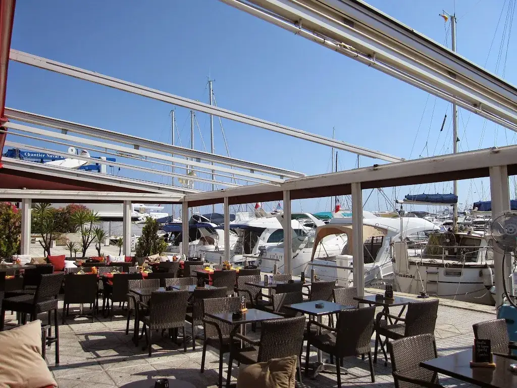 Rio's Banana Cafe_Vallauris_slider_image_1