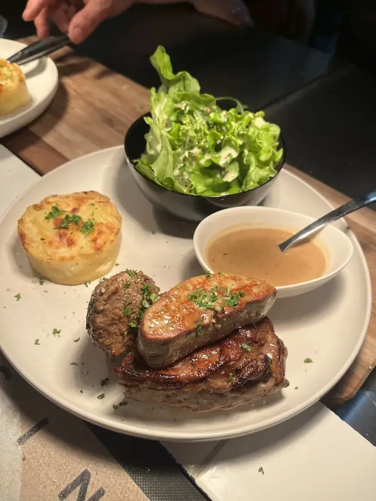 Restaurant Mama Corsica_Vidauban_slider_image_2