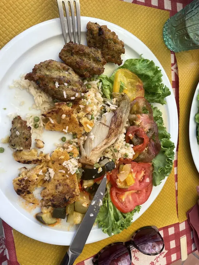 Catherine Love_La Cascade_Villecroze_review